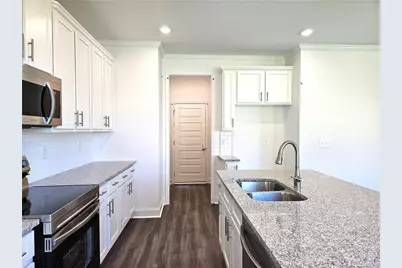 7313 Yewtree Drive, Flowery Branch, GA 30542 - Photo 9