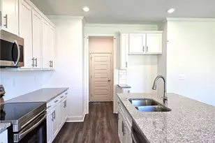 7313 Yewtree Dr, Flowery Branch, GA 30542 - Photo 9