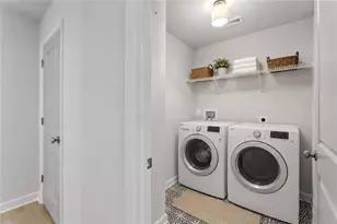 911 E Grn Ln, Clarkston, GA 30021 - Photo 17