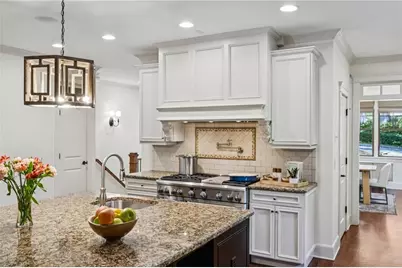 279 Lakeview Avenue NE, Atlanta, GA 30305 - Photo 7