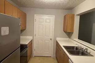 3237 Fairington Dr, Lithonia, GA 30038 - Photo 11