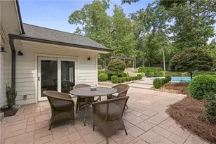 5860 Riverwood Dr, Atlanta, GA 30328 - Photo 39