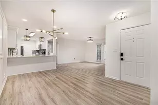 502 Brighton Point, Atlanta, GA 30328 - Photo 7