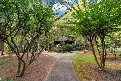 3060 Pharr Court North NW #423, Atlanta, GA 30305 - Photo 33