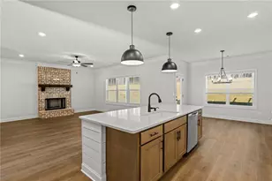 1157 Cherry Bark Ct, Loganville, GA 30052 - Photo 5