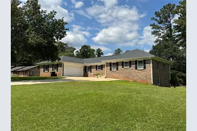 1709 Elizabeth Court SW, Conyers, GA 30094 - Photo 9