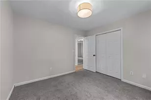 105 Creek View Dr, Hoschton, GA 30548 - Photo 17