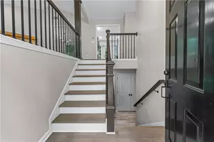 105 Creek View Dr, Hoschton, GA 30548 - Photo 3