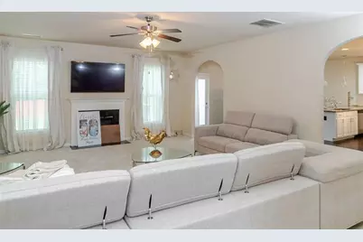 574 Caledon Way, Hampton, GA 30228 - Photo 9