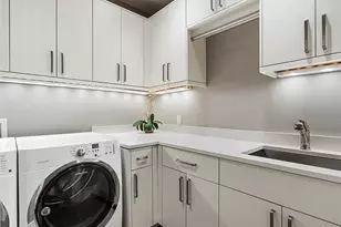 3376 Peachtree Rd NE, Atlanta, GA 30326 - Photo 35