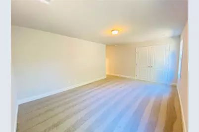 1099 North Village Drive, Decatur, GA 30032 - Photo 11