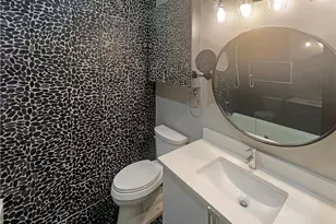 560 Dutch Valley Rd NE, Atlanta, GA 30324 - Photo 15