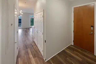 560 Dutch Valley Rd NE, Atlanta, GA 30324 - Photo 17