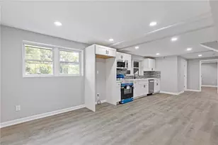 551 Briggs Cir SW, Lilburn, GA 30047 - Photo 27