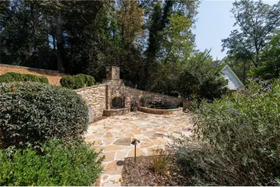 2813 W Roxboro Road NE, Atlanta, GA 30324 - Photo 95