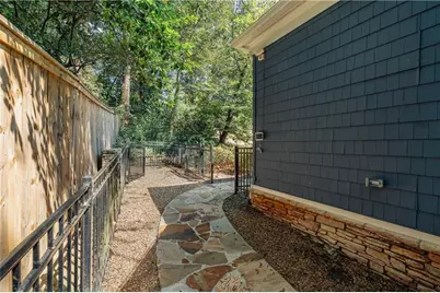 2813 W Roxboro Road NE, Atlanta, GA 30324 - Photo 89