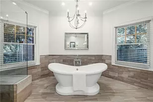 2813 W Roxboro Rd NE, Atlanta, GA 30324 - Photo 45