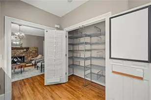 2813 W Roxboro Rd NE, Atlanta, GA 30324 - Photo 33