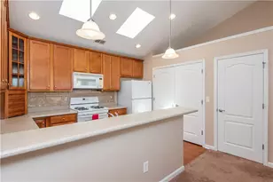 516 Arden Close, Woodstock, GA 30188 - Photo 9