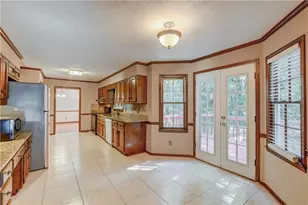 2160 Skyland Cove Ln, Snellville, GA 30078 - Photo 9