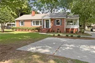 1104 Maple Dr, Griffin, GA 30224 - Photo 1