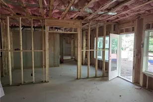 3910 W Cooper Lake Dr SE, Smyrna, GA 30082 - Photo 11