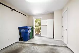 220 Semel Cir NW, Atlanta, GA 30309 - Photo 27