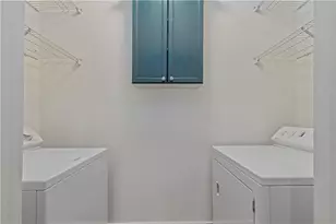 825 Highland Ln NE, Atlanta, GA 30306 - Photo 9