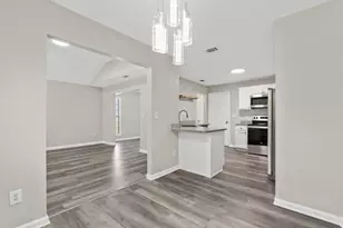 3637 Oakland Spring Ct, Snellville, GA 30039 - Photo 7