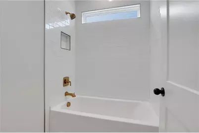 172 Candlewood Lane, Hoschton, GA 30548 - Photo 33