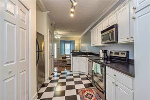 42 Intown Pl, Fayetteville, GA 30214 - Photo 9