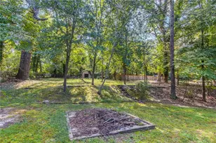 131 Mountain View Dr, Gainesville, GA 30501 - Photo 29