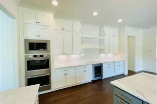 212 Suwanee Ave, Suwanee, GA 30024 - Photo 7