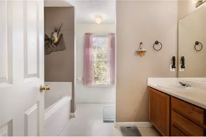 421 Arrowhatchee Drive, Winder, GA 30680 - Photo 15