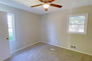 122 Barnesville Rd, Griffin, GA 30224 - Photo 9