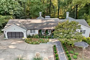 1905 Gainsborough Dr, Atlanta, GA 30341 - Photo 11