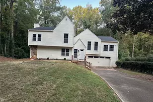 2570 Rocky Springs Dr, Marietta, GA 30062 - Photo 1