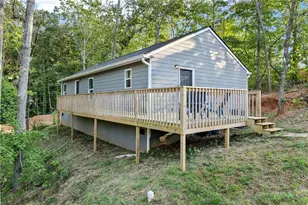 3662 Lakeview Dr, Gainesville, GA 30501 - Photo 1