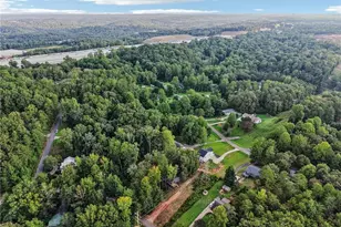 3662 Lakeview Dr, Gainesville, GA 30501 - Photo 41