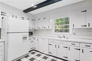 965 Heards Ferry Rd, Atlanta, GA 30328 - Photo 27