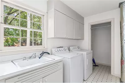 965 Heards Ferry Road, Atlanta, GA 30328 - Photo 35