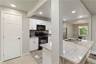 2699 Lincoln Ct NW, Atlanta, GA 30318 - Photo 13