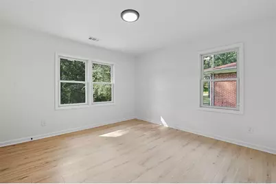 2885 Dale Creek Drive NW, Atlanta, GA 30318 - Photo 19