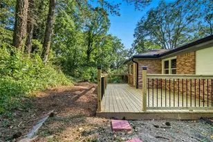 2885 Dale Creek Dr NW, Atlanta, GA 30318 - Photo 11