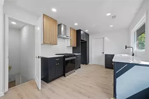 2885 Dale Creek Dr NW, Atlanta, GA 30318 - Photo 7