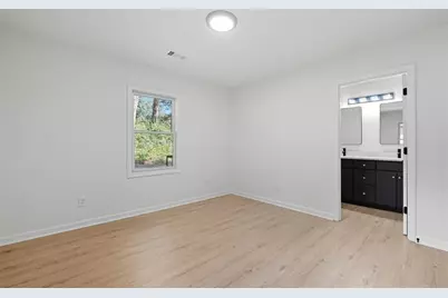 2885 Dale Creek Drive NW, Atlanta, GA 30318 - Photo 17