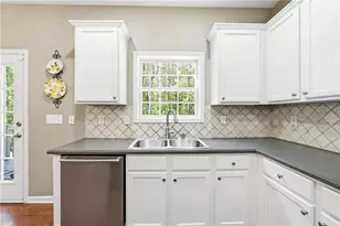 304 Meadowcrest Cir, Canton, GA 30115 - Photo 15