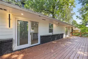 621 Hammond Dr, Atlanta, GA 30328 - Photo 17