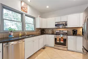 1895 Oak Tree Hollow, Alpharetta, GA 30005 - Photo 9