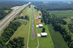 807 Sewell Rd, Lavonia, GA 30553 - Photo 3